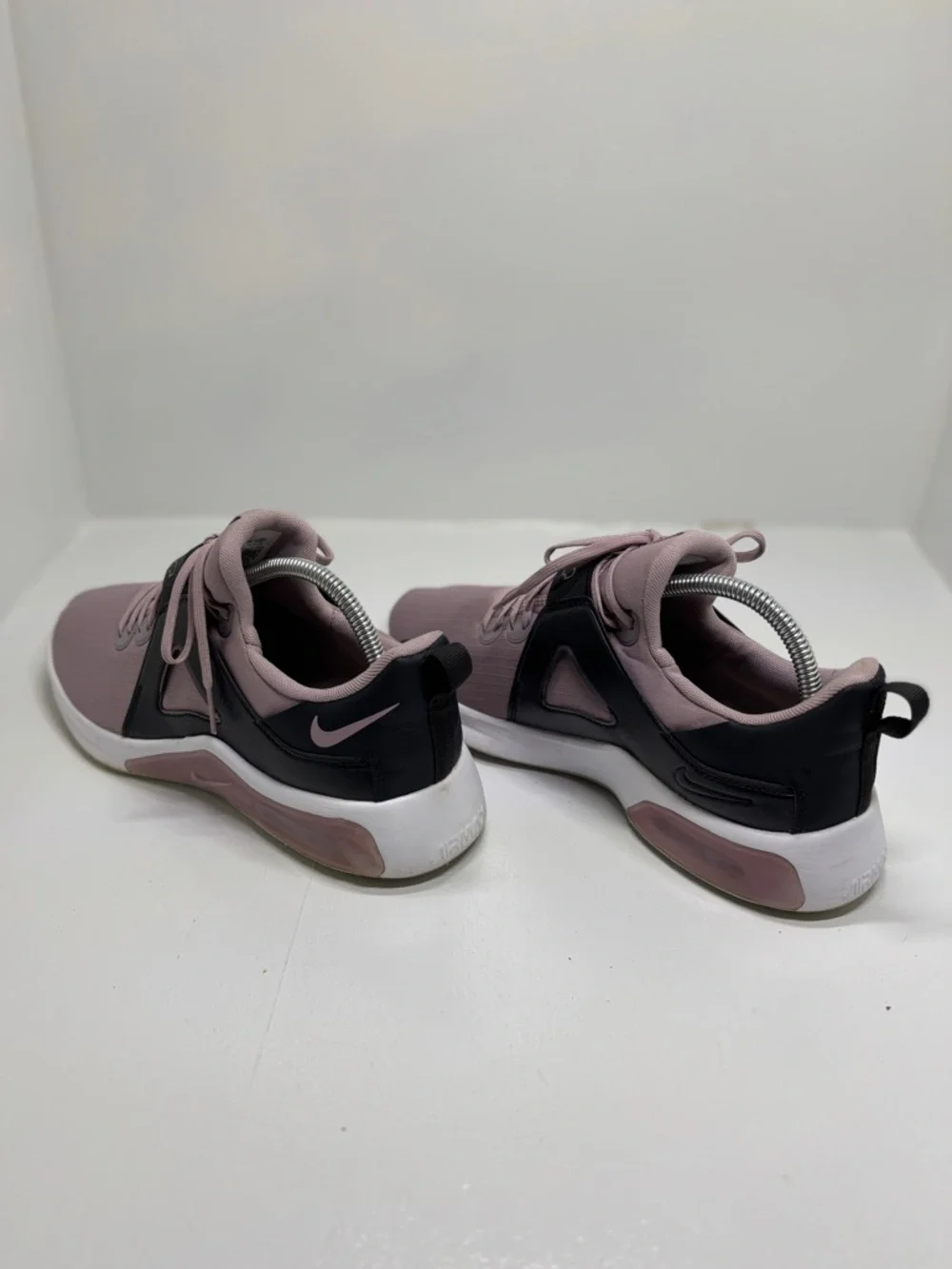 Nike Air Bella TR 3 Pink Black Training Shoes Women’s Size 10